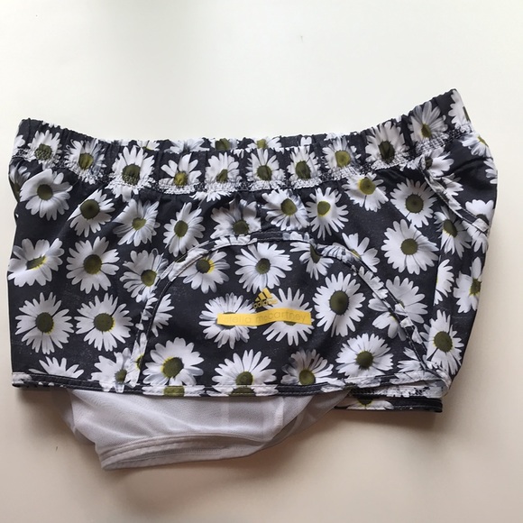 Adidas Stella McCartney shorts - Picture 5 of 6